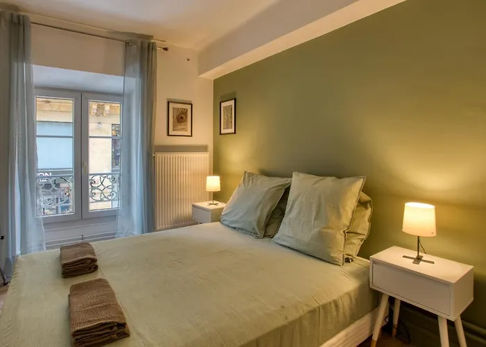 Cote Tendance * سارلا لا كانيدا